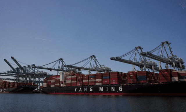 Countries agree on UN pact requiring ships to cut emissions or pay a fee